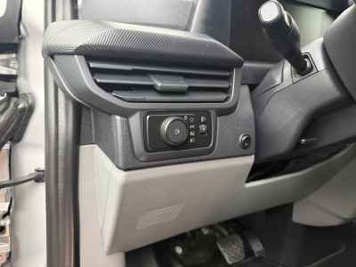 Ford Transit Custom 2.0TDCI Automaat Lang Limited | 2xSchuifdeur | Multimedia | Camera | Airco | Cruise | 3-Zits | Trekhaak foto 9