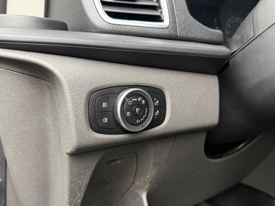 Ford Transit Custom 2.0TDCI Automaat Lang Limited | Imperiaal | trekhaak | 2xSchuifdeur | Airco | Cruise | 3-Zits foto 9