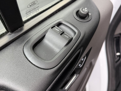 Ford Transit Custom 2.0TDCI Business Achterdeuren | Multimedia | Camera | Airco | Cruise | 3-Zits foto 8