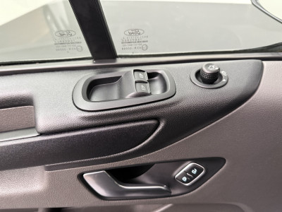 Ford Transit Custom 2.0TDCI Kastinrichting | Trekhaak | Airco | Cruise | Navigatie | Camera | Betimmering | Alarmsysteem 8