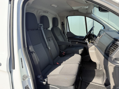 Ford Transit Custom 2.0 TDCI / L1H1 / 1e EIG. / 2.5 TONS TREKHAAK / IMPERIAAL / 3-ZITS / STOEL -EN VOORRUIT VERWARMING / CRUISE / AIRCO foto 5
