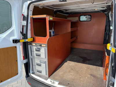 Ford Transit Custom 2.0 TDCI / L1H1 / 1e EIG. / 40.176 KM! / TREKHAAK / IMPERIAAL / INRICHTING / AIRCO / 3-ZITS 8