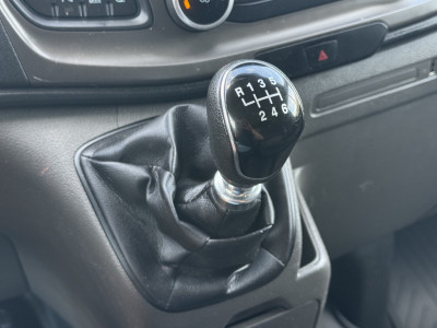 Ford Transit Custom 2.0 TDCI / L1H1 / 1e EIG. / AIRCO / CRUISE / NAVI / LED / 2.5 TONS TREKHAAK / 3-ZITS / PDC foto 18