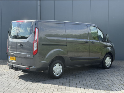 Ford Transit Custom 2.0 TDCI / L1H1 / 1e EIG. / AIRCO / CRUISE / NAVI / LED / 2.5 TONS TREKHAAK / 3-ZITS / PDC foto 3
