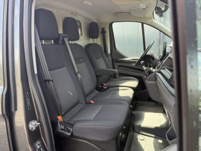 Ford Transit Custom 2.0 TDCI / L1H1 / 1e EIG. / AIRCO / CRUISE / NAVI / LED / 2.5 TONS TREKHAAK / 3-ZITS / PDC foto 8