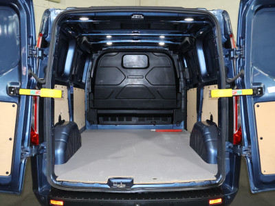 Ford Transit Custom 2.0 TDCI L1 H1 Automaat Navigatie Camera foto 3