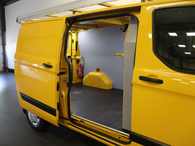 Ford Transit Custom 2.0 TDCI L2 EURO 6 - Airco - Imperiaal - Cruise - PDC - €14.499,- Excl. foto 14