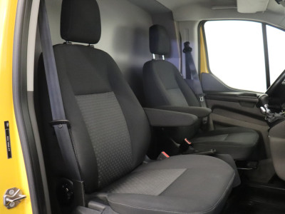 Ford Transit Custom 2.0 TDCI L2 EURO 6 - Airco - Imperiaal - Cruise - PDC - €14.499,- Excl. foto 5