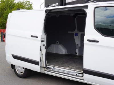 Ford Transit Custom 2.0 TDCI L2 EURO 6 - Airco - Navi - Cruise - €12.950,- Excl. 12