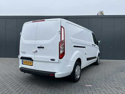 Ford Transit Custom 2.0 TDCI / L2H1 / 1e EIG. / CAMERA / CARPLAY / AIRCO / CRUISE / VOORRUITVERW / 3 ZITS / PDC / 2.800 KG AHG foto 3