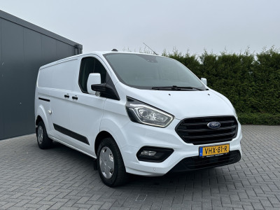 Ford Transit Custom 2.0 TDCI / L2H1 / 1e EIG. / CAMERA / CARPLAY / AIRCO / CRUISE / VOORRUITVERW / 3 ZITS / PDC / 2.800 KG AHG foto 4