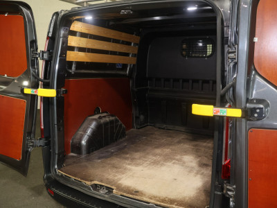 Ford Transit Custom 2.0 TDCI L2 H1 DC 185pk Automaat foto 12