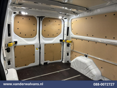 Ford Transit Custom 2.0 TDCI L2H1 Euro6 Airco | Camera | Navigatie | LED | Apple Carplay | Bijrijdersbank Cruisecontrol, Stoelverwarming, Verwarmde Voorruit, Parkeersensoren, 2670kg laadvermogen foto 14