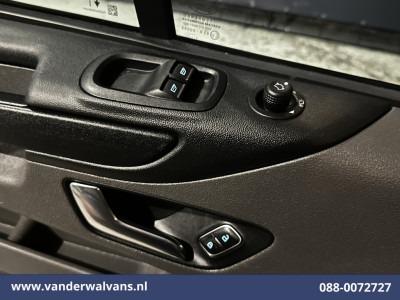 Ford Transit Custom 2.0 TDCI L2H1 Euro6 Airco | Camera | Navigatie | LED | Cruisecontrol Parkeersensoren, Stoelverwarming, Verwarmde voorruit, Bijrijdersbank, 2800kg trekvermogen foto 20
