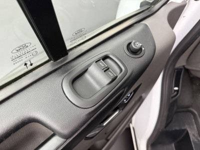Ford Transit Custom 2.0TDCI Lang Achterdeuren | Multimedia | Camera | 3-Zits | Airco | Trekhaak foto 8