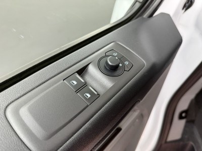 Ford Transit Custom 2.0TDCI Lang | Business | Digital Cockpit | Leder | Navigatie | Camera | 3-Zits | Airco | Cruise | Betimmering 8