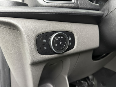 Ford Transit Custom 2.0TDCi 130PK Automaat | 2xSchuifdeur | Kastinrichting | Multimedia | Camera | Airco | Cruise | 3-Zits foto 9