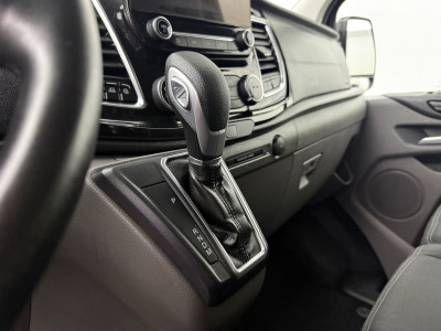 Ford Transit Custom 2.0TDCi 130PK Automaat Dubbele Cabine | 2xSchuifdeur | Navigatie | Camera | 6-Persoons | Airco | Cruise | Trekhaak foto 19