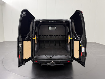 Ford Transit Custom 2.0TDCi 130PK Automaat Dubbele Cabine | 2xSchuifdeur | Navigatie | Camera | 6-Persoons | Airco | Cruise | Trekhaak foto 4