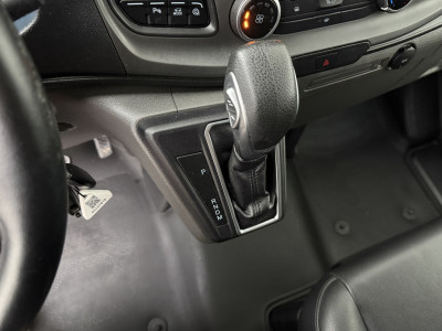 Ford Transit Custom 2.0TDCi 130PK Automaat | Kastinrichting | Trekhaak | Leder | Multimedia | Airco | Cruise | Trekhaak 17