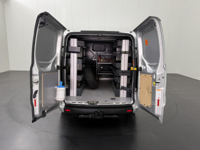 Ford Transit Custom 2.0TDCi 130PK Automaat | Kastinrichting | Trekhaak | Leder | Multimedia | Airco | Cruise | Trekhaak 4