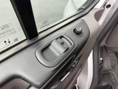 Ford Transit Custom 2.0TDCi 130PK Automaat | Kastinrichting | Trekhaak | Leder | Multimedia | Airco | Cruise | Trekhaak 8
