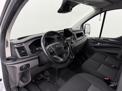 Ford Transit Custom 2.0TDCi 130PK Automaat | Navigatie | Multimedia | Airco | Cruise | 3-Zits foto 3