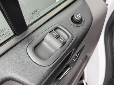 Ford Transit Custom 2.0TDCi 130PK Automaat | Navigatie | Multimedia | Airco | Cruise | 3-Zits foto 8