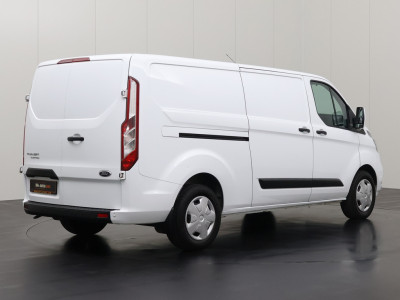 Ford Transit Custom 2.0TDCi 130PK Lang (2023) | Achterdeuren | Multimedia | Airco | Cruise | 3-Zits | Betimmering foto 2
