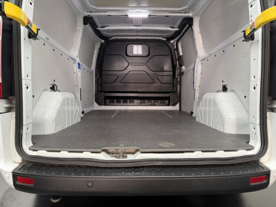 Ford Transit Custom 2.0TDCi 130PK Lang (2023) | Achterdeuren | Multimedia | Airco | Cruise | 3-Zits | Betimmering foto 5