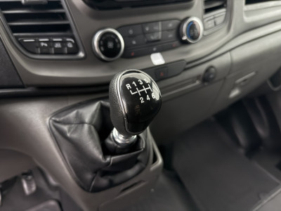 Ford Transit Custom 2.0TDCi 130PK Lang | Achterdeuren | Multimedia | 3-Zits | Betimmering | Airco | Cruise foto 17