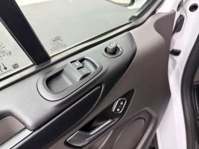 Ford Transit Custom 2.0TDCi 130PK | Werkplaatsinrichting | Navigatie | Camera | Airco | Cruise | 3-Zits 14