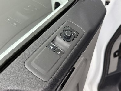 Ford Transit Custom 2.0TDCi 136PK Lang Business digital | Leder | Multimedia | Camera | 3-Zits | Achterdeuren foto 9