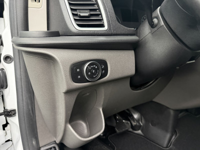 Ford Transit Custom 2.0TDCi 170PK Automaat Lang Limited | Dakdragers | Multimedia | Camera | 3-Zits | Trekhaak foto 14