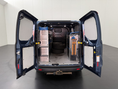 Ford Transit Custom 2.0TDCi 170PK Automaat Lang Limited | Werkplaatsinrichting | Navigatie | Camera | Airco | Cruise | Trekhaak foto 4