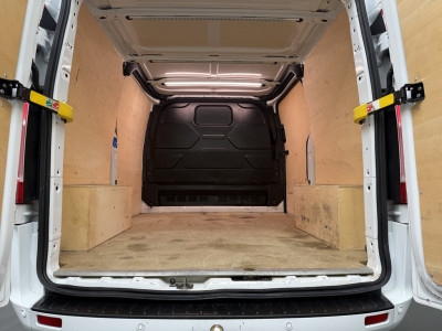 Ford Transit Custom 2.0TDCi 170PK Automaat Limited | Dakdragers | Trekhaak | Multimedia | Camera | Airco | Cruise | 3-Zits foto 5