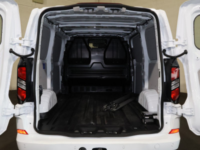 Ford Transit Custom 2.0 TDci 130pk L1 H1 Automaat Limited Navigatie 360gr Camera foto 3
