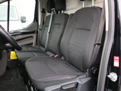 Ford Transit Custom 2.0 TDci 170pk L2 H1 Limited 2x Schuifdeur 2.8T Trekhaak foto 2
