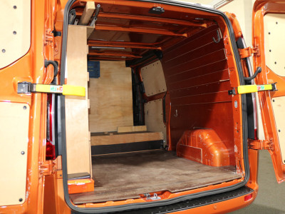 Ford Transit Custom 2.0 TDci 185pk L2 H1 Sport Imperiaal 17