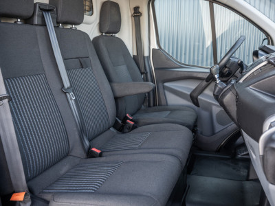 Ford Transit Custom 2.2 TDCi L2H1 | 125 PK | 3-Zits | Cruise | Airco | Trekhaak foto 15