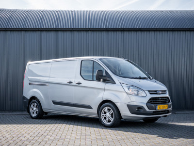 Ford Transit Custom 2.2 TDCi L2H1 | 125 PK | 3-Zits | Cruise | Airco | Trekhaak foto 4