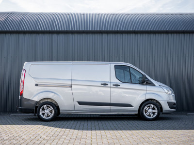 Ford Transit Custom 2.2 TDCi L2H1 | 125 PK | 3-Zits | Cruise | Airco | Trekhaak foto 6
