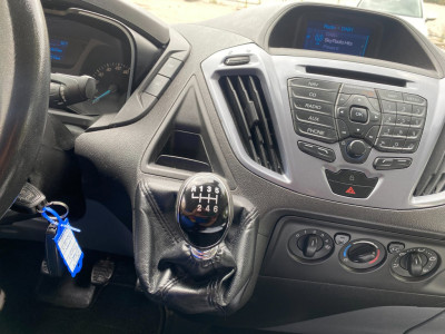 Ford Transit Custom 270 2.2 TDCI L1H1 Limited / Airco / Cruise Control / 3Zits / Camera / Navigatie/ PDC /2014 /Euro5 / 92KW=125PK 12