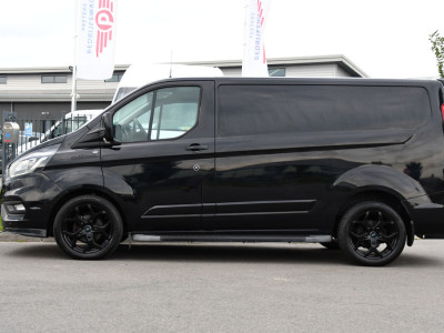 Ford Transit Custom 280 2.0 TDCI L1H1 Black Edition Camera, Cruise, Carplay, 170pk, Automaat, Stoelverwarming, Trekhaak, Multimedia, Xenon, Uniek! foto 9