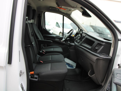 Ford Transit Custom 280 2.0 TDCI L1H1 Trend / Trekhaak / 3 zits / Sync 3 / Camera / Cruise foto 4