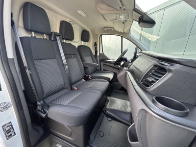 Ford Transit Custom 300 2.0 TDCI 130 PK AUTOMAAT / L2H1 / 1e EIG. / ADAPT CRUISE / AIRCO / CAMERA / NAVI / 3-ZITS foto 5