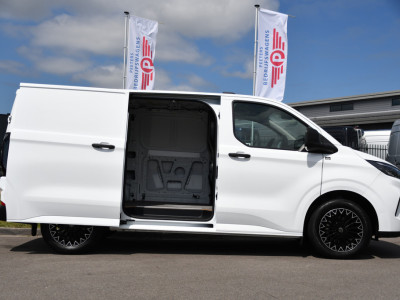 Ford Transit Custom 300 2.0 TDCI L1H1 AWD PB Edition Camera, Adaptieve Cruise, Carplay, 4x4, Virtual, 136pk, Automaat, LED, Multimedia, Sensoren, Uniek! 11