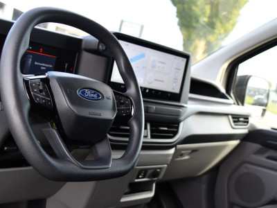 Ford Transit Custom 300 2.0 TDCI L1H1 Black Edition Cruise, Camera, Carplay, LED, 136pk, Automaat, NAVI, Airco, Multimedia, Uniek! foto 2