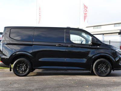 Ford Transit Custom 300 2.0 TDCI L1H1 Black Edition Virtual, Cruise, Carplay, Camera, LED, Automaat, 136pk, Stoelverwarming, Multimedia, Uniek! foto 8
