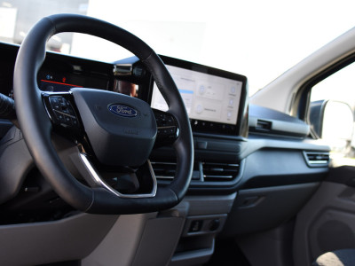 Ford Transit Custom 300 2.0 TDCI L1H1 DC Limited PB Edition Adaptieve Cruise, Camera, Carplay, LED, Stoelverwarming, 2 x Schuifdeur, Automaat, Stuurverwarming, Trekhaak, 170pk, Uniek! foto 12